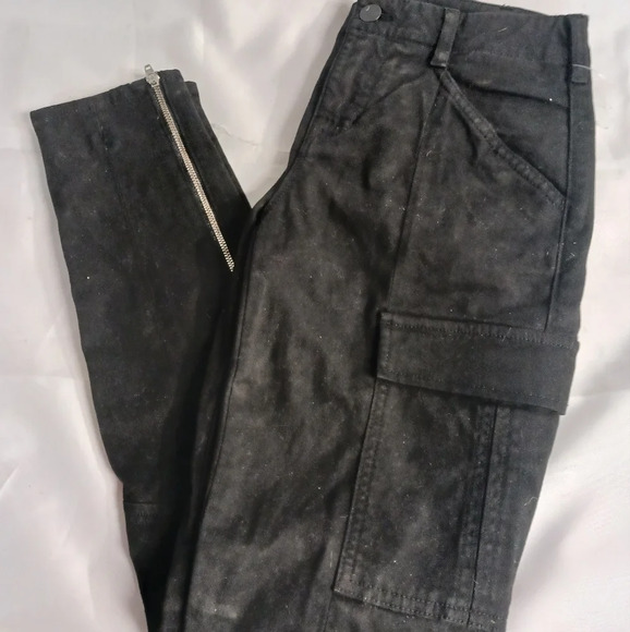 J Brand black cargo skinny pants - Picture 1 of 5